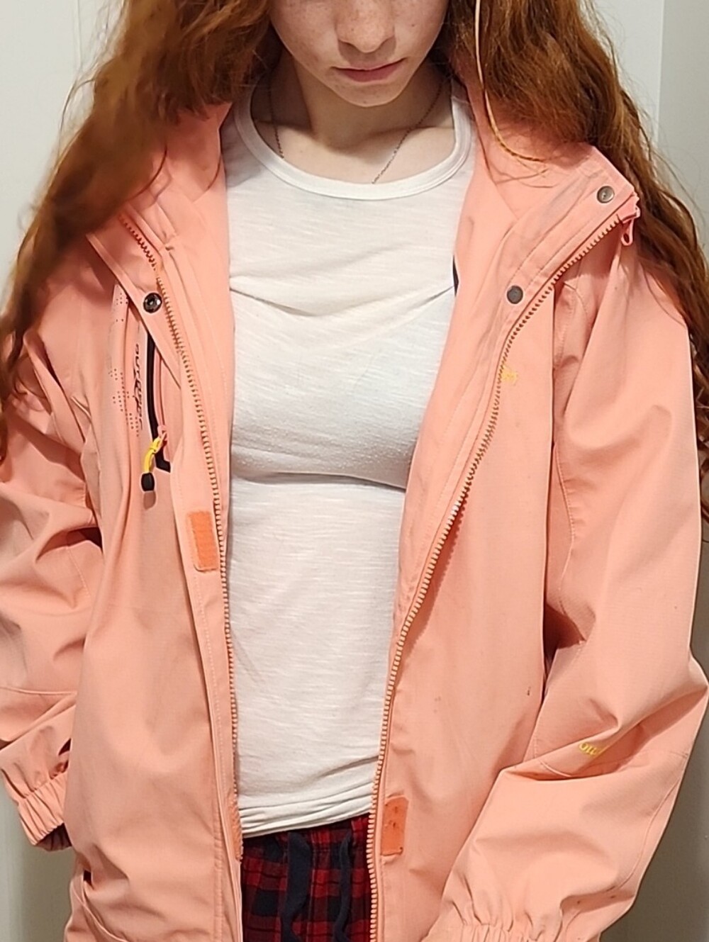 Women's Peach Hooded Ski Jacket with Lightweight Insulation